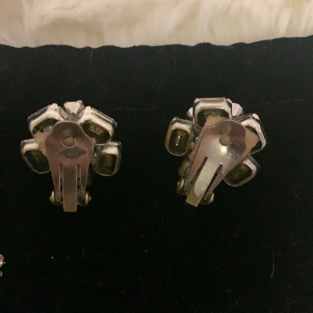 Vintage Rhinestone Earrings - Picture 3 of 6